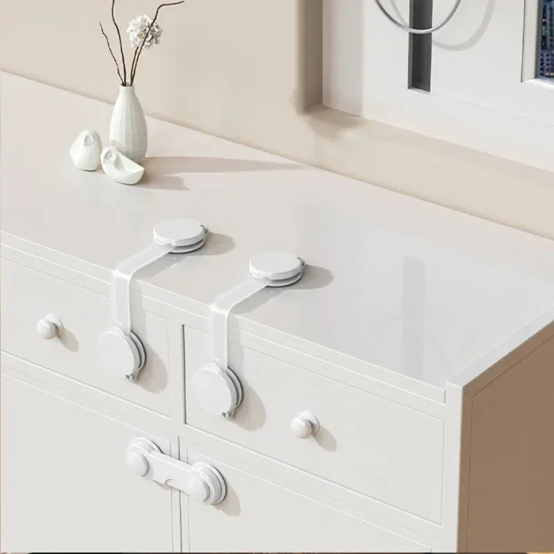 Szafka z zamkiem bezpieczeństw – Furniture Hardware Suppliers recenzja i cena